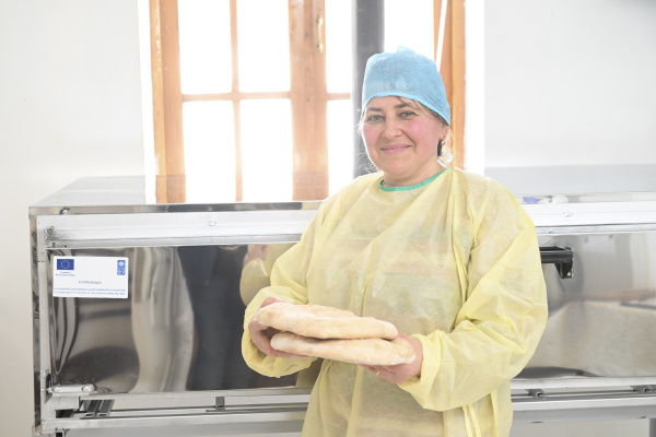 EU Helps Bread Baker Revive Community Near Russian-Occupied Border